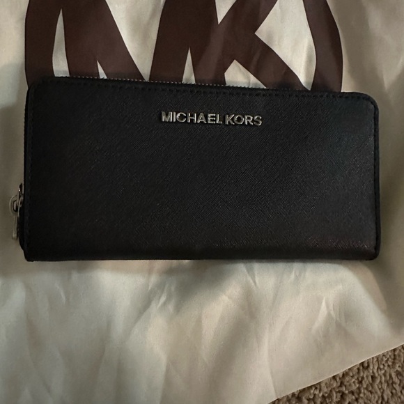 Michael Kors Hamilton tote (Rare) - Picture 11 of 13